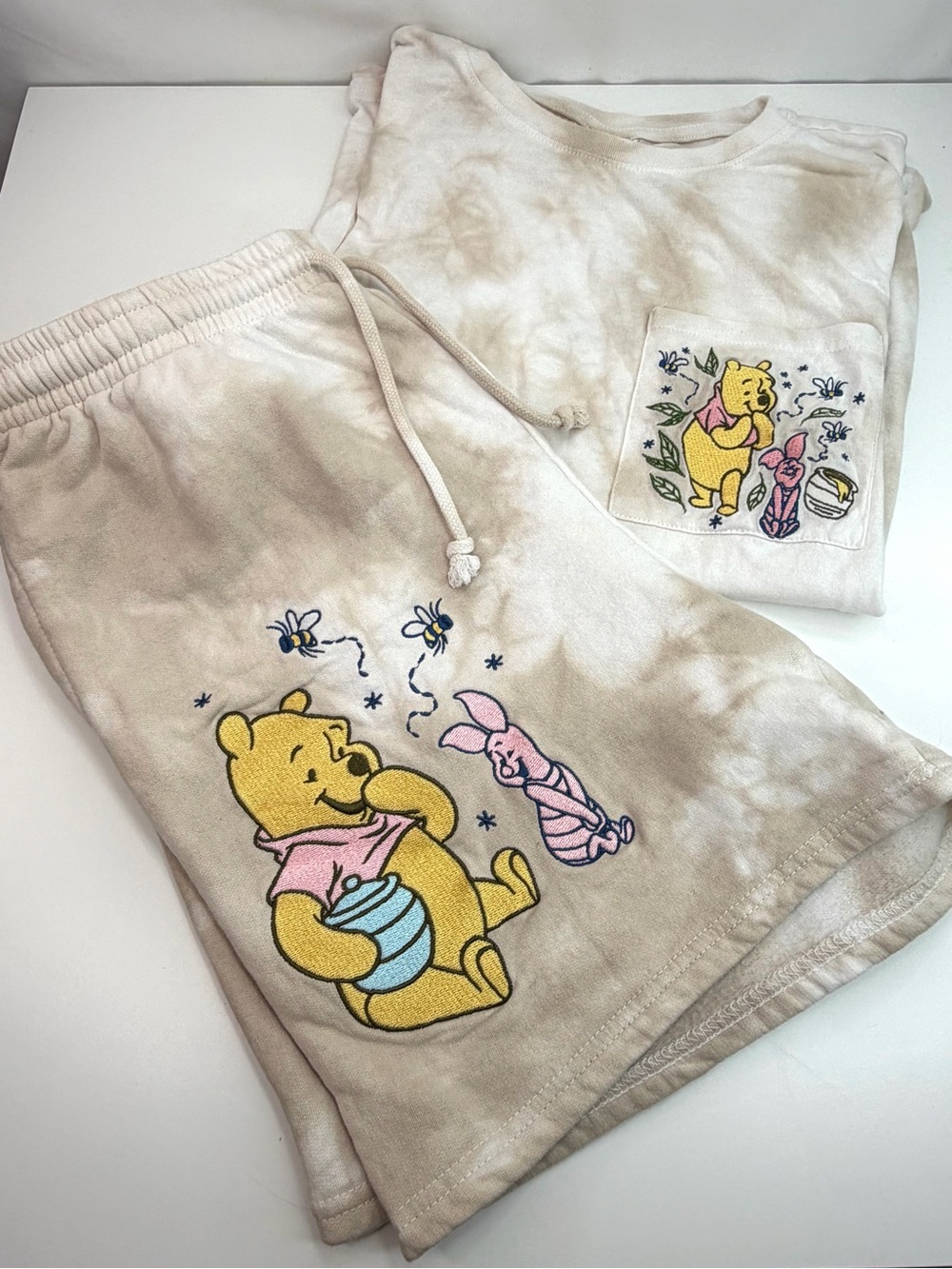 Disney Winnie the Pooh Tan White Tie-Dye Embroidered Lounge Set